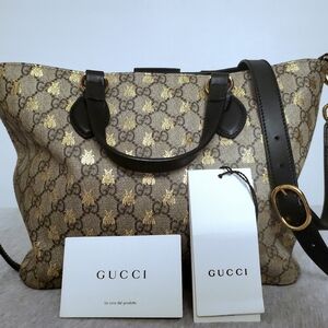 Gucci GG Supreme Bees Canvas Tote